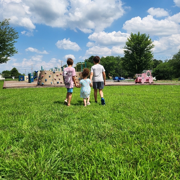 Meet your Posher, Justina - Picture 2 of 4